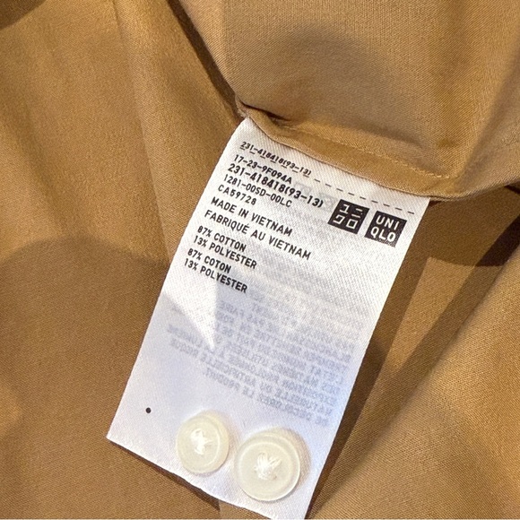 Like New‼️ Uniqlo Extra Fine Cotton Beige V-Neck Long Blouse Shirt, Size S - Picture 16 of 16